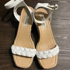 Steve Madden White Sandals size 8